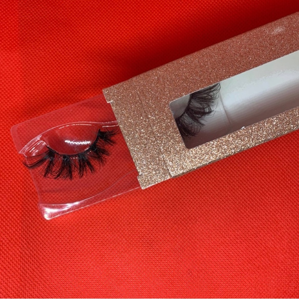 Strip lashes